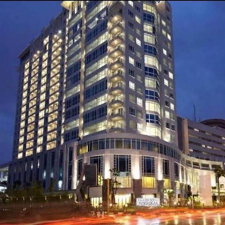 Two Bedroom Apartment at el Royale Hotel Bandung Buitenkant foto